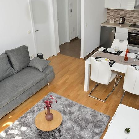 Apartment Leon Sa Privatnim Parkingom Zadar Exterior photo