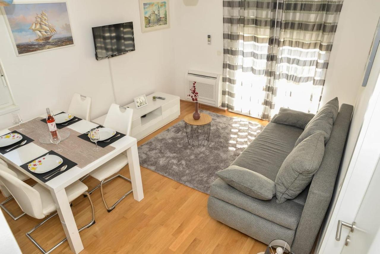 Apartment Leon Sa Privatnim Parkingom Zadar Exterior photo